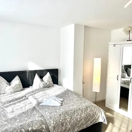 City Appartement Kueche,Bad, Parken Im Zentrum Von Ravensburg Room photo
